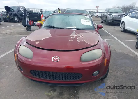 2008 Mazda Mx-5 Grand Touring z USA, uszkodzony, nr VIN JM1NC25FX80145824